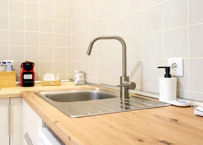 Urban Pathway 2br * Oporto